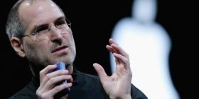 Publikohet traileri i filmit kushtuar Steve Jobs (Video)