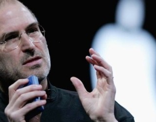 Publikohet traileri i filmit kushtuar Steve Jobs (Video)
