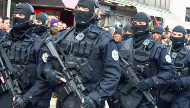 Njësitë Speciale të Policisë së Kosovës gati për ndërhyrje (Foto)