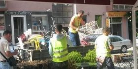 Aksioni i komunës dhe policisë, largojnë të gjitha tavolinat në tarraca të kafeterive
