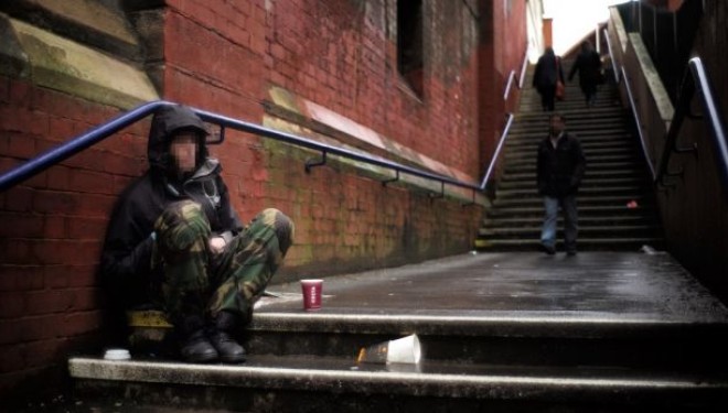 Veterani anglez që ka shërbyer në Kosovë tani ka mbetur pa shtëpi (Foto)