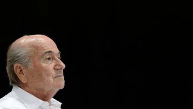 Blatter befason të gjithë, mbetet në krye të FIFA’s