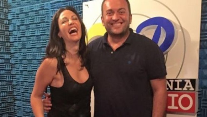 Bleona mbeti pa shtëpi për të bërë këngën! (Video)