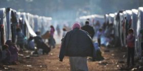 Britania pranon deri në 20 mijë refugjatë