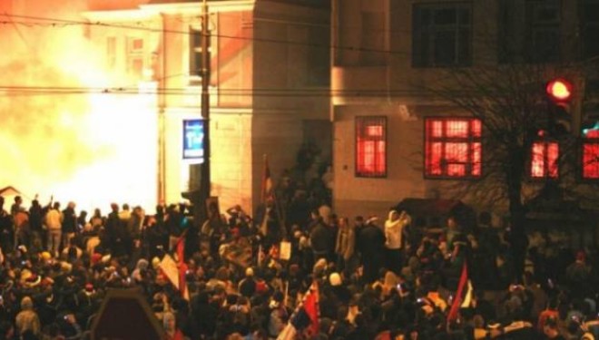 Dënim modest për të akuzuarit për djegien e Ambasadës së SHBA-ve në Beograd