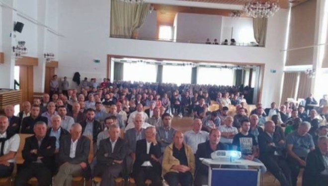 500 shqiptarë nga Zvicra udhëtojnë për në haxh