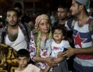 25,000 migrantë të bllokuar në ishullin grek