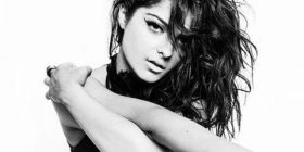 Bebe Rexha na tregon të pasmet (Foto)