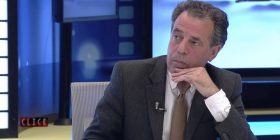 Matoshi: Hashim Thaçin frikacak në politikë