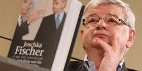 Fischer: Në Kosovë bëmë atë që duhej bërë: bombarduam Serbinë