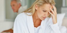 Simptomat e menopauzës mund të zgjasin deri në 14 vjet
