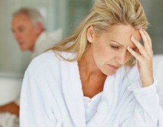 Simptomat e menopauzës mund të zgjasin deri në 14 vjet