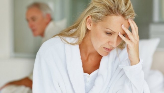 Simptomat e menopauzës mund të zgjasin deri në 14 vjet