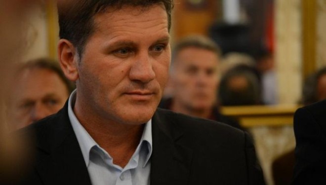 Osmani: Nuk e kam gjuajtur opozitën me gotë, Albulena po gënjen