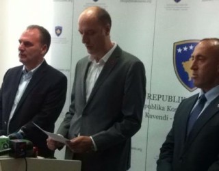 VV, AAK, Nisma: Peticion e demonstrata kundër marrëveshjeve me Serbinë