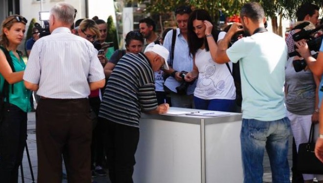 Analistët: Peticioni, pa protesta masive, s’ka efekt