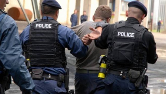 Arrestohet një aktivist i VV-së, një tjetër në kërkim