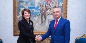 Meta pret Jahjagën: Mbështetje Kosovës në procesin e integrimit