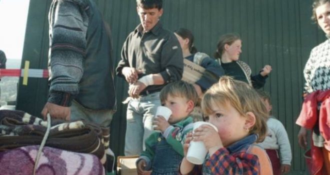 Ja në cilat vende dhe sa kosovarë u strehuan si refugjatë gjatë vitit 1999 (Lista)