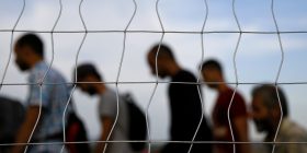 Maqedonia mbyll kufirin, 9 mijë refugjatë në pritje