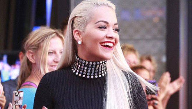 Befason Rita Ora (Foto)