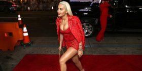 Rita Orës po i pëlcasin cicat (Foto)