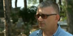 Serbi njofton shqiptarin, se kush ia vrau babanë: I njëjti kriminel që vrau vëllezërit Bytyçi (Video)