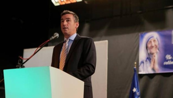 Veseli: Nënë Tereza luftëtare e madhe e shpresës njerëzore