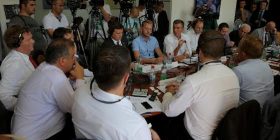 Politikanë serbë fajësojnë shqiptarët për mospajtimin ndërnacional