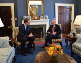 Vuçiqin në Washington e pret letra me akuzat e pesë kongresistëve amerikanë