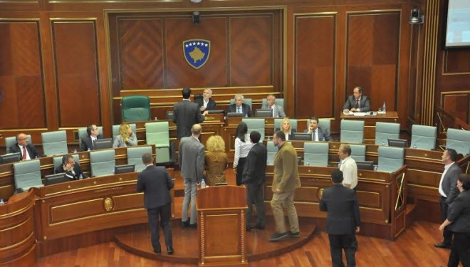 Zhbllokimi i Kuvendit – mes zbatimit të ligjit dhe zgjedhjeve