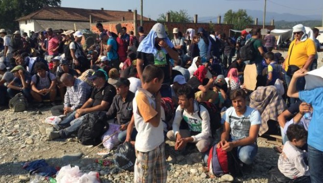 7 mijë refugjatë mbërrijnë në Maqedoni në 24 orët e fundit