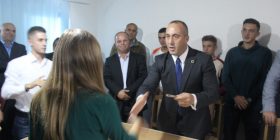 100 të rinj nga Rahoveci aderojnë në AAK