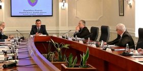 Kryesia po diskuton përsëri suspendimin e deputetëve, Kryeparlamentari hezitues
