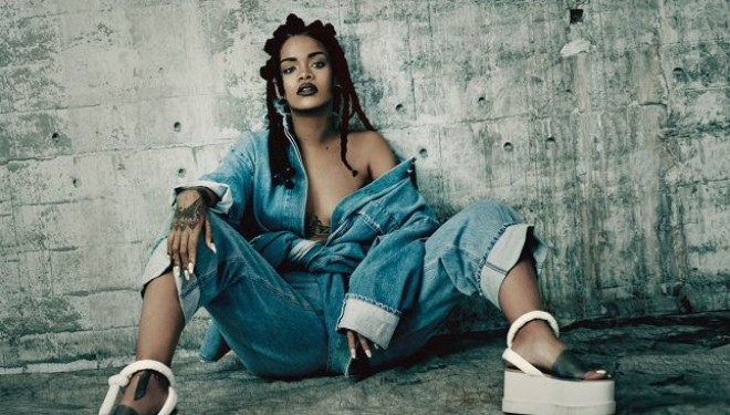 Rihanna del nudo “si ka le prej nane” (Foto+18)
