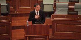 Veseli: Nuk e nxjerrë askush me dhunë opozitën, më përpara del pozita jashtë se sa opozita