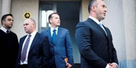 AAK kërkon dorëheqjen e Hysenit dhe Maxhunit “pas skandalit të mbrëmshëm”