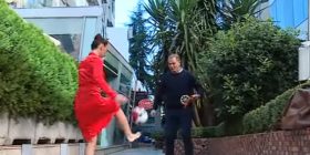 Kur një femër sfidon trajnerin e kombëtares (Video)