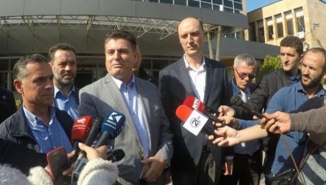 Bahtiri: Heqjes se barrikades me ju gezue edhe serbet. Mitrovica duhet me u bashku