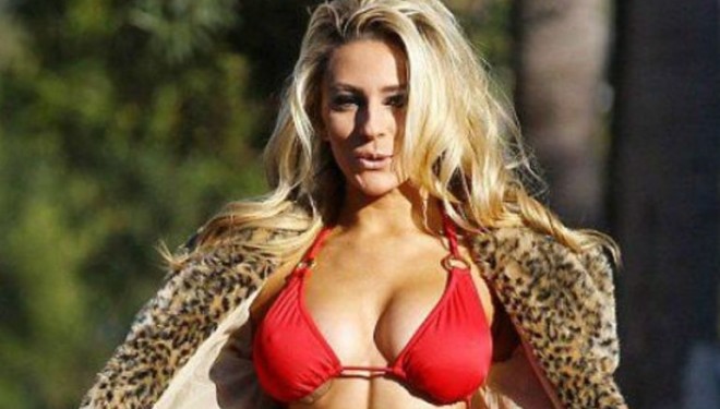 Vjen Courtney në versionin superseksi (Foto)