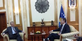 Ambasadori Delawie ia tërheq vërejtjen opozitës