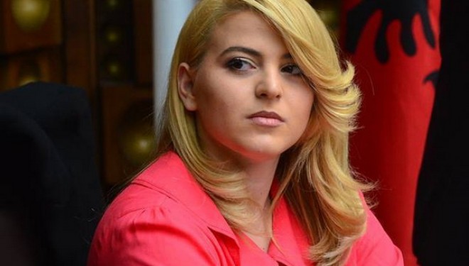Hashim mos ma vrit edhe këtë ëndërr për të studiuar!