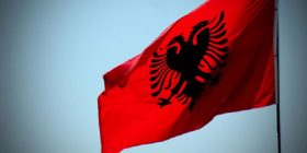 Populli shqiptar mes nacionalizmit politik dhe patriotizmit popullor
