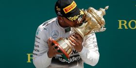 Lewis Hamilton, suksesi në botëror një “lojë fëmijësh”