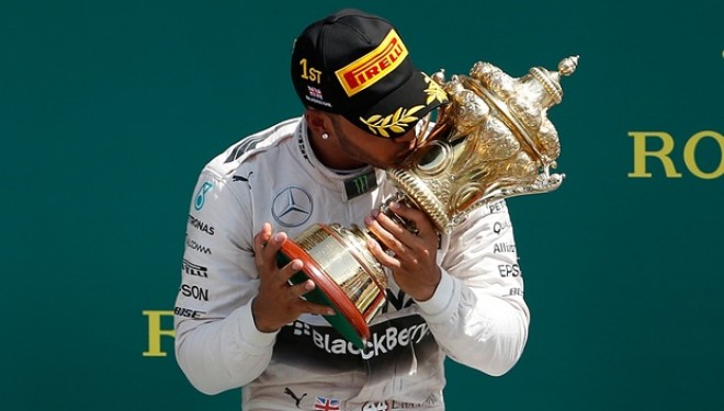 Lewis Hamilton, suksesi në botëror një “lojë fëmijësh”
