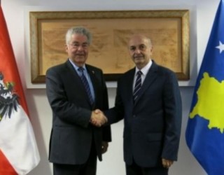 Fischer Mustafës: Keni shumë punë në rrugën europiane