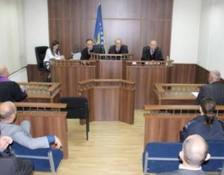 Gjykata liron nga akuza djalin e Isa Mustafës dhe pesë të akuzuarit tjerë