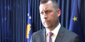 Jevtiq me kolegët serbë nga Qeveria në manifestimin kishtar në Hoçë