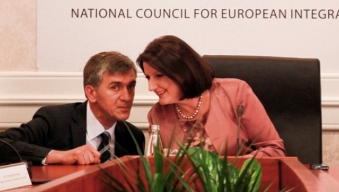 Arbër Vllahiu nuk e deshi përgjegjësinë për dështimet publike të presidentes