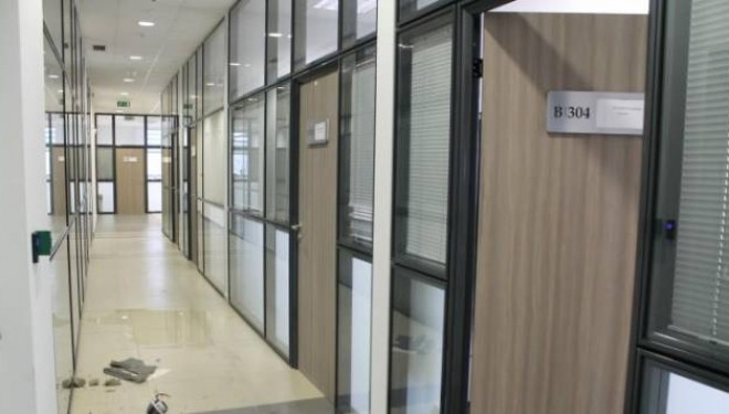 Gjendja në Pallatin e Drejtësisë edhe më e rëndë (Foto)
